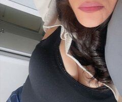 Salt Lake City Tall Slim Female Escort for Discreet Dating & Conversation - Image 5