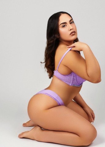 Layla in Woodland Hills — Discreet, Cremoso GFE-Style Service, Incalls/Outcalls - 1