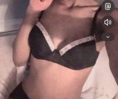 Chicago Petite Female Escort — iPhone FaceTime Verification - Image 7