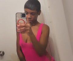 Chicago Petite Female Escort — iPhone FaceTime Verification - Image 12