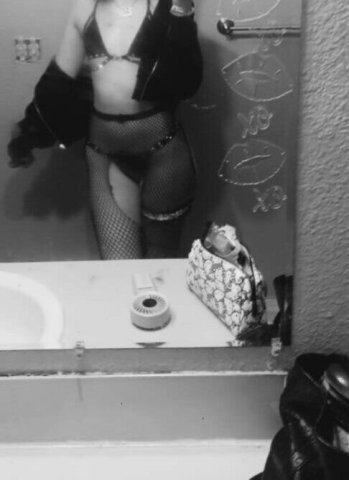 Wet than ever duo or single playmate in Tacoma — tight wet fun, toys & roleplay - 1