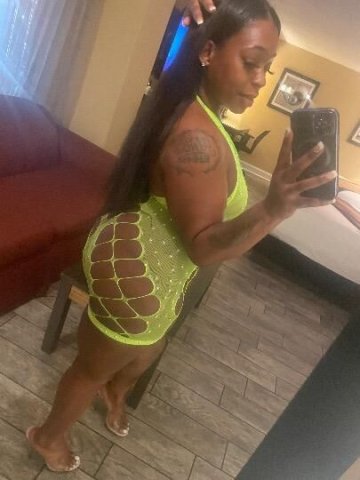 Oakland/East Bay Ebony Escort — full package, discreet - 1