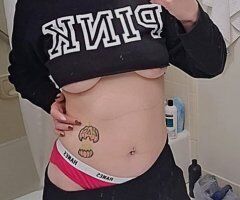 Detroit Female Escort — Two-Girl Tag Team Session (Thirsty Thursday) - Image 4