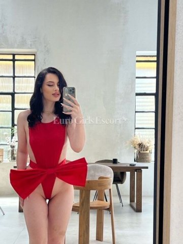 Florence, South Carolina Female Escort — Incall & Outcall (Europe travel) - 1