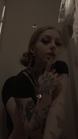 Everett Petite Blonde Female Escort — Calm, Private Time - 1