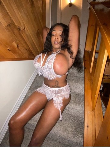 Super Busty Escort in Manhattan, New York — Rachel (25) - 1