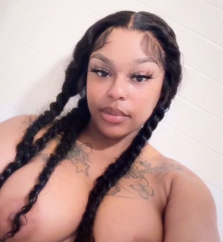 North Bay CA Female Escort — Dom services & scat play - 1
