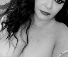 Evansville escorts - Evansville IN Female Escort — Blo and Go (incall only) + facials