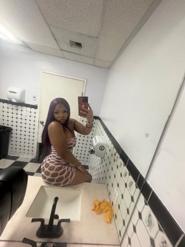 Tacoma Female Escort — Petite slim-thick brown skin GFE outcalls - 1