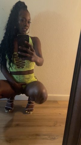 Petite Domme in Merced, CA — Domination, BDSM & Fetish - 1