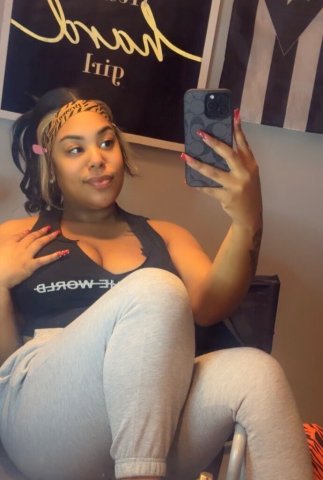 Bridgeport, CT Female Escort — Short and Thick - 1