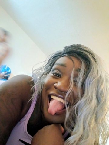 Baton Rouge Female Escort — Throat Service - 1