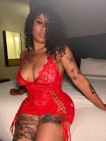 Newport News, Virginia Puerto Rican Female Escort (Slim Waist & Juicy Booty) - 1