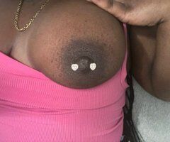Oakland/East Bay 4'10 cutie — outcalls & car dates, pierced nipples - Image 7