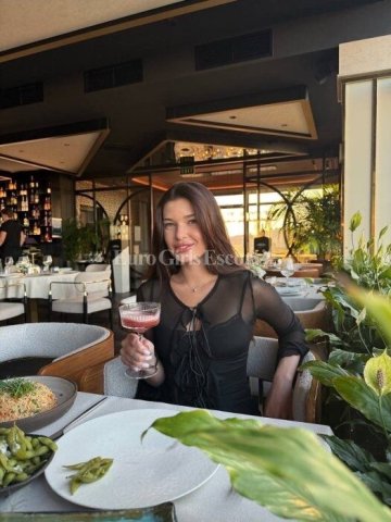 Lora (22) — Female Escort in Milan, Italy | Incall + Outcall - 1