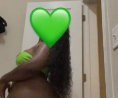 Danville, Virginia Feet Worship Outcalls (Baby Oil Video Calls) - Image 2