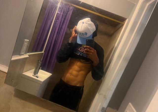 Im new here.. call me if your man is acting up. - 1