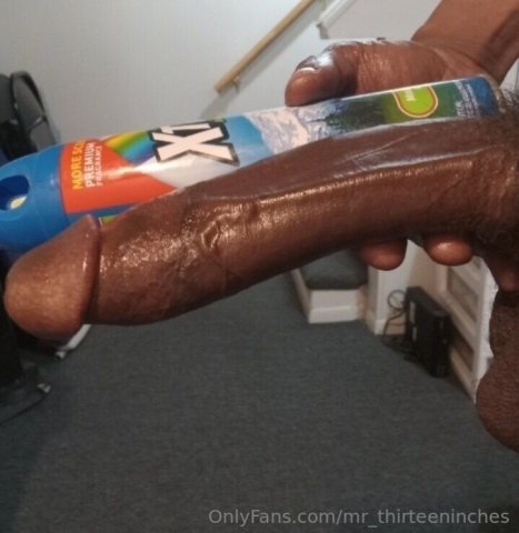 "ONE OF THE BIGGEST D🍆CK'S YOU'LL EVER SEE" - 1
