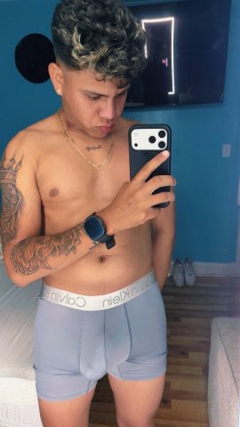 El chico guapo nuevo de la zona - 1