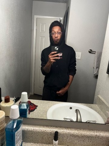 Cum play with the Kidd🍾😏 - 1