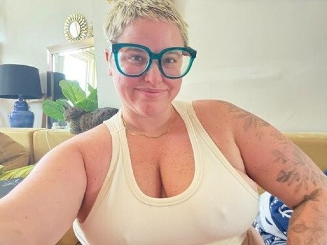🌸Nurturing & Caring Older Woman✨Warm, Friendly & Attentive Personality⏳Longer Appointments Available💳Deposit Required for All Appointment🗓Flexible Scheduling—By Appointment Only - 1