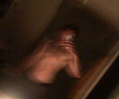 available for hook up I see women only - Image 3