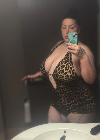 Evansville IN Two-Girl In/Out Escort Deals — Bella & Zoey - 1