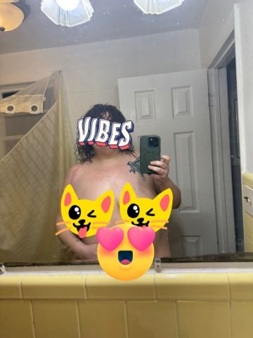 BBW Fetish-Friendly Escort — 2-Girl Top + Squirt (New Spot) - 1