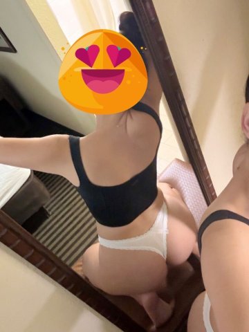 Latina Female Escort (32) - 1