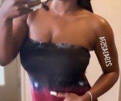 Chicago escorts - Empress Yess — Mature 40+ Curvy Female Escort (Hotel • GFE DATY)