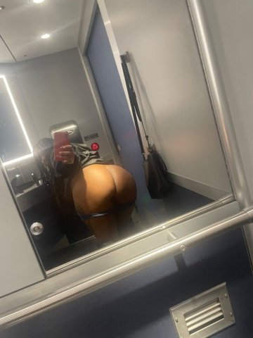 Detroit Fetish-Friendly Squirter — GFE & Couple-Friendly - 1