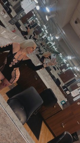 Fort Lauderdale Female Escort — VIP Private Chats & Custom Requests - 1