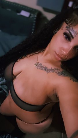 Medford, OR Female Escort — Deep Throat Goddess (25) - 1