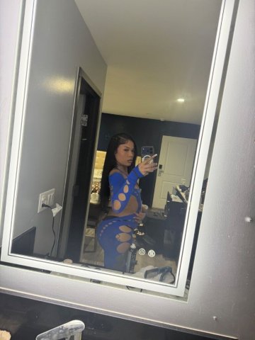 Petite young Asian escort in Los Angeles — incalls, cardate, outcalls + video chats - 1