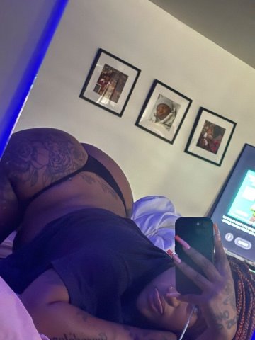Cincinnati Female Escort — In-call, clean house, throat focus - 1