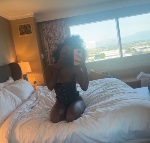 Petite chocolate sweet princess — 20, incall only - 1