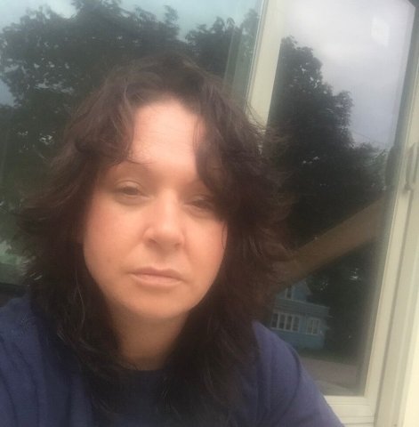 Cleveland, OH Female Escort — quiet, drama-free sessions - 1