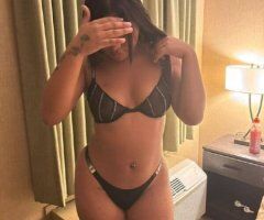 Latina caliente en High Point, NC — disponible ahora - Image 3