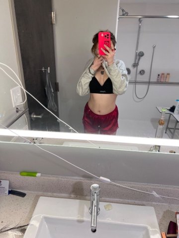 Nashville TN Female Escort — Long Legs, Blonde Hair - 1
