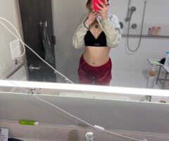 Nashville escorts - Nashville TN Female Escort — Long Legs, Blonde Hair