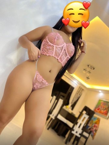 Chicago Latina Escort — hotel visits for oral sex & erotic massages - 1
