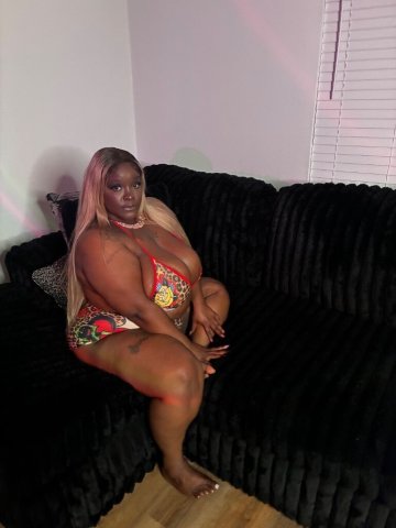 Velvet G — Dark-Skinned BBW Escorts in Biloxi (In-Call, Outcall, Trucker-Friendly) - 1