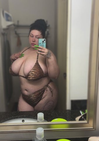 Zoey (23) is back — texting only - 1