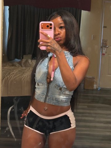 Inland Empire Petite Female Escort — Petite Brown-Skin Cutie With High Energy - 1