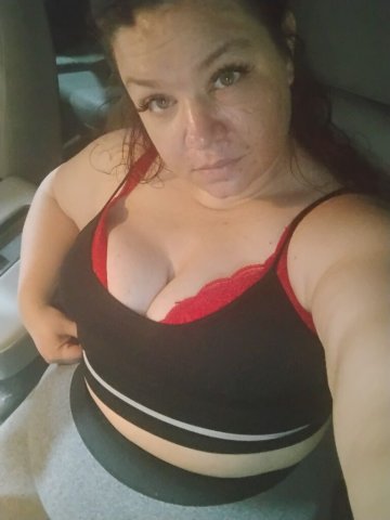 Monroe LA Red-Head Female Escort — 36, Thick & Short - 1