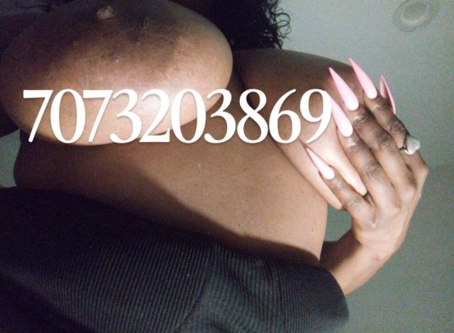 Oakland East Bay CA Female Escort — 24/7 Incall (Chocolate theme) - 1