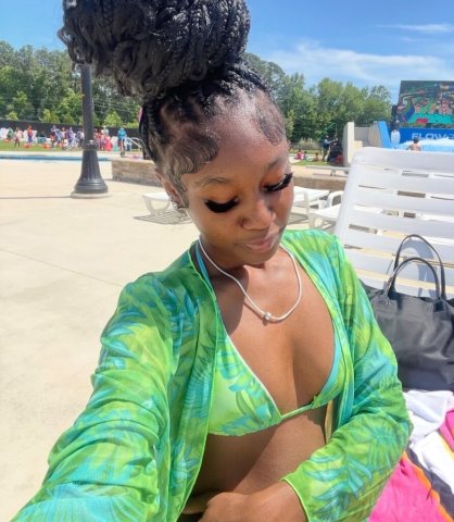 4ft Slim Petite Female Escort in Kansas City — Outcall Only (Text for Video Chat) - 1