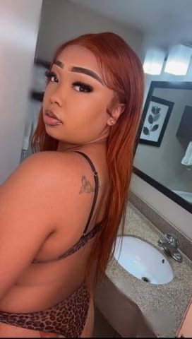 Roanoke VA Female Escort — In/Outcalls, deep throat + ass worship - 1