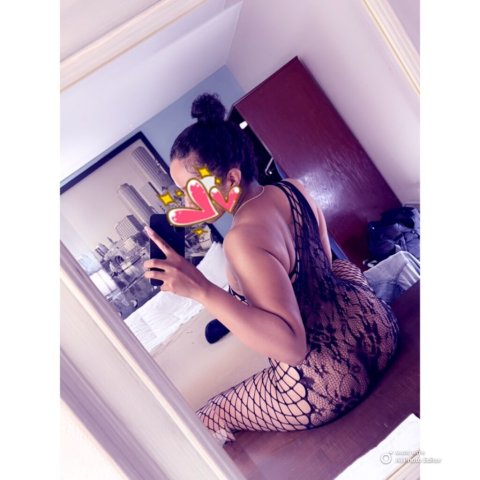 Yelli (24) — In-call & out-call - 1
