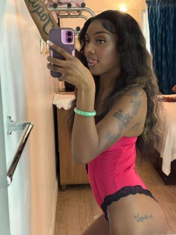 New in Norfolk — Female Escort (Incalls) - 1